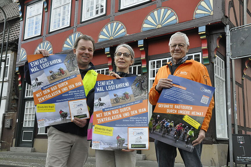 Radreisevortrag_Floki_2023_ZentralasienIran Das Verantalterbündnis mit Beteiligung des ADFC lädt ein zum Radreisevortrag