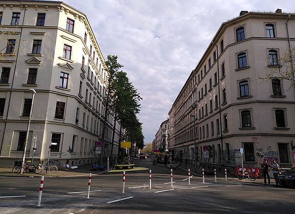 Der ADFC fordert eine deutliche Formulierung in der StVO, dass z. B. auch modale Filter zum Schutz von Flächen für den Rad- und Fußverkehr zulässig sind.