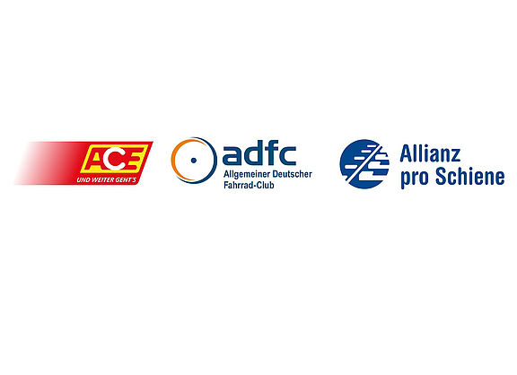 ADFC, ACE und Allianz pro Schiene stellen der Ampel-Koalition ein Halbzeit-Zeugnis aus.